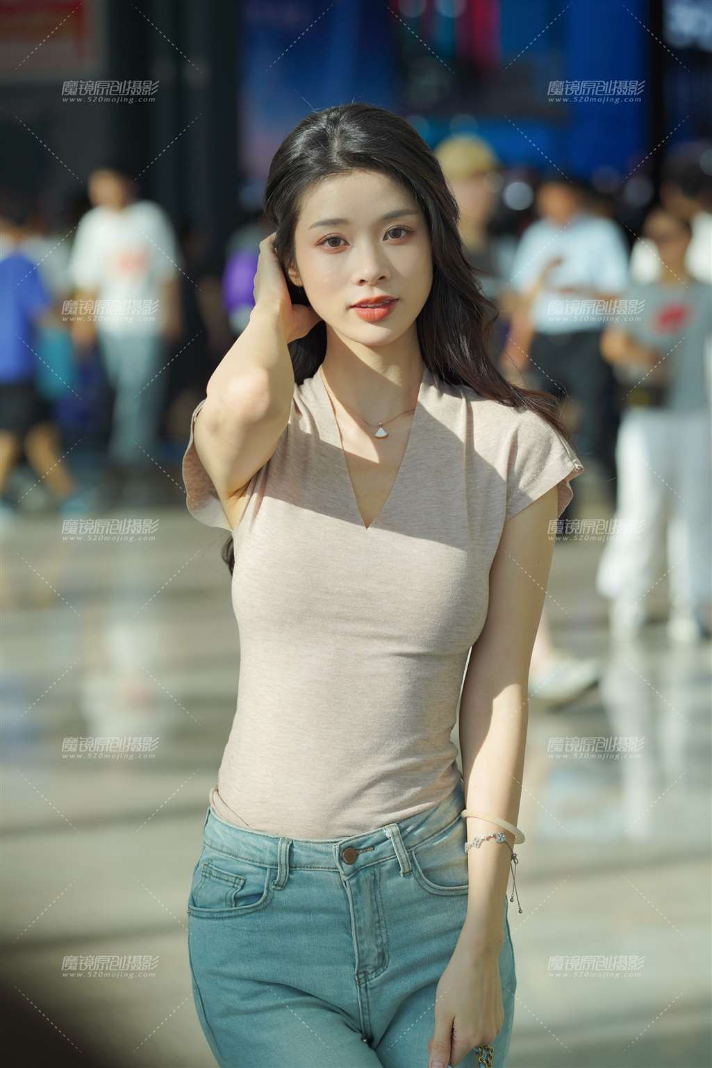 图片[5]-牛仔长腿气质美女-街拍流行馆