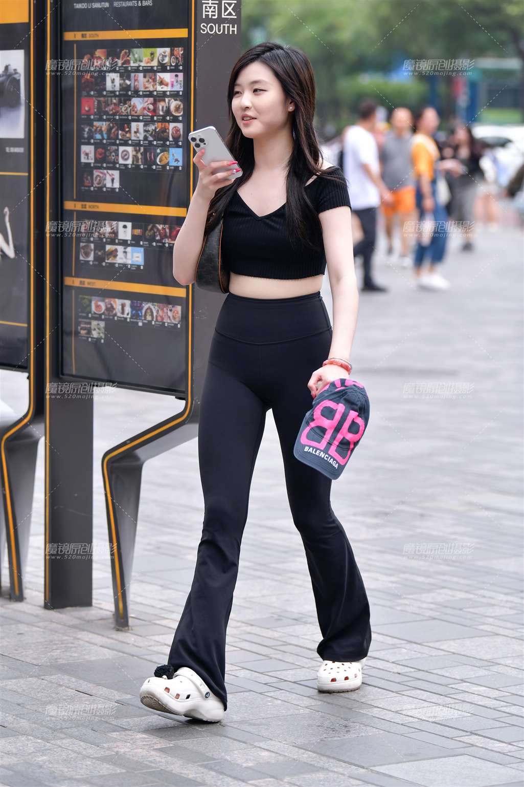 图片[5]-黑衫紧身裤美女-街拍流行馆