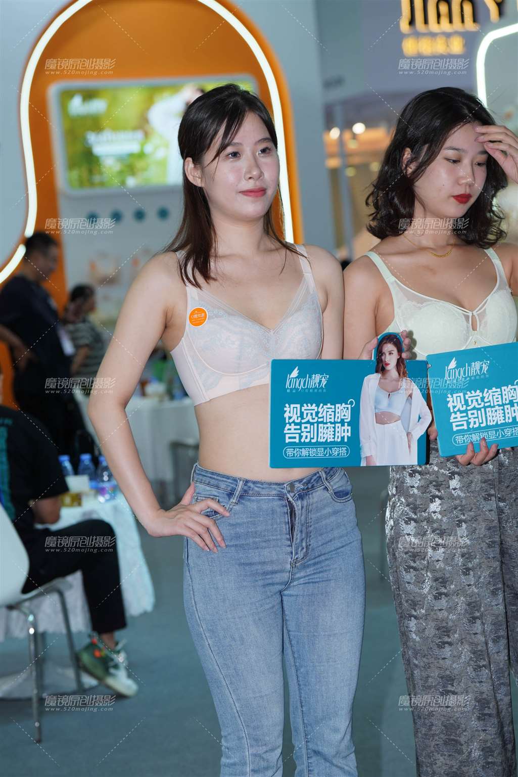 图片[4]-紧牛美眉-街拍流行馆