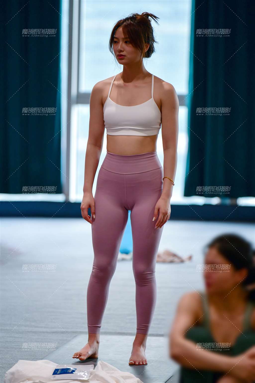 图片[3]-气质优美舒展瑜伽美女-街拍流行馆