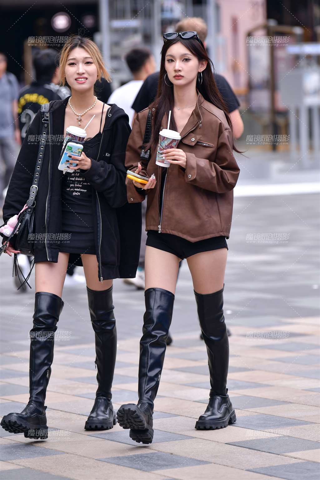 图片[3]-步伐一致长靴美女-街拍流行馆