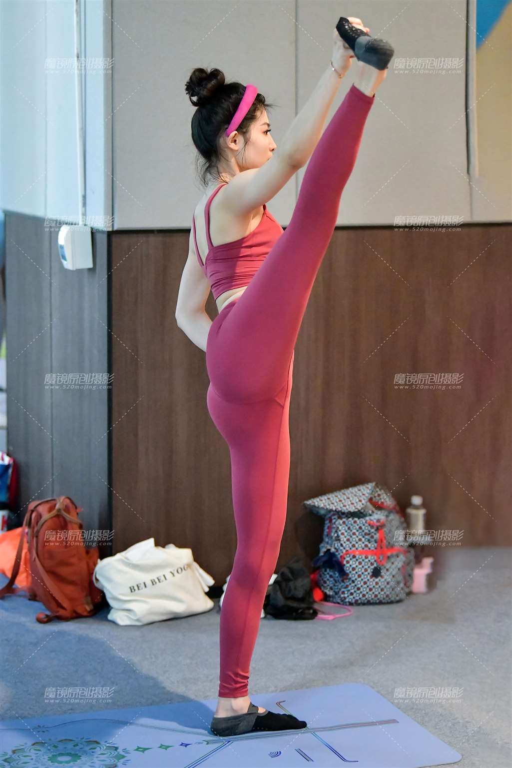 图片[4]-甜美舒展优美瑜伽美女-街拍流行馆
