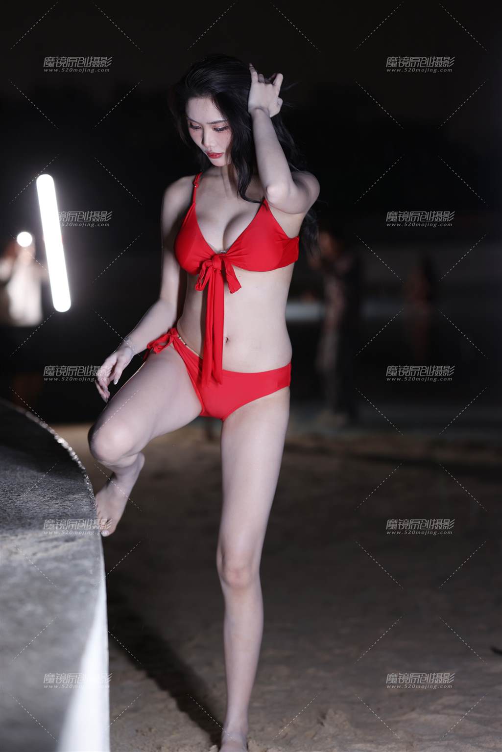 图片[4]-极品红色比基尼白皙美模小思佳-街拍流行馆