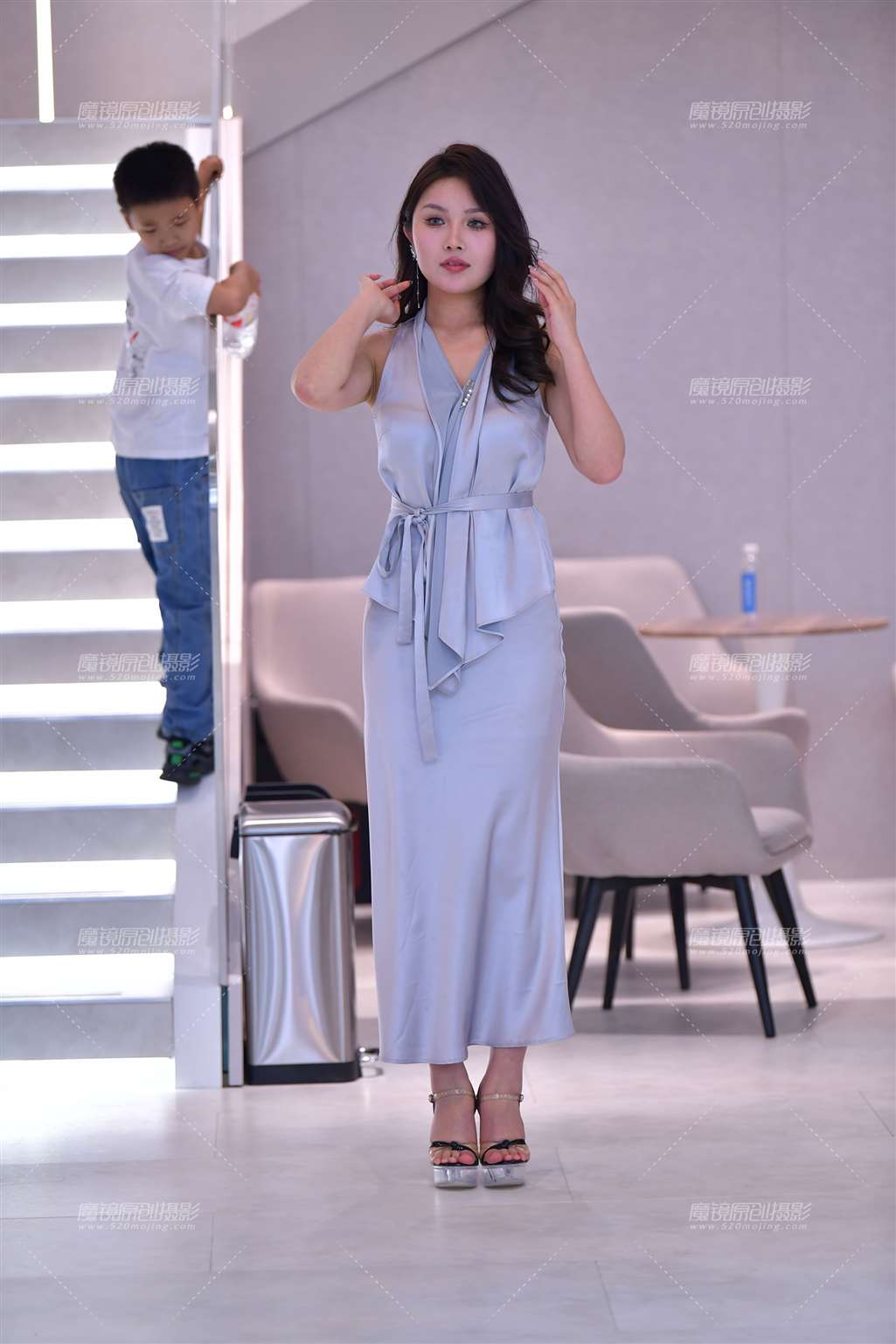 图片[4]-水晶高跟长裙美女-街拍流行馆