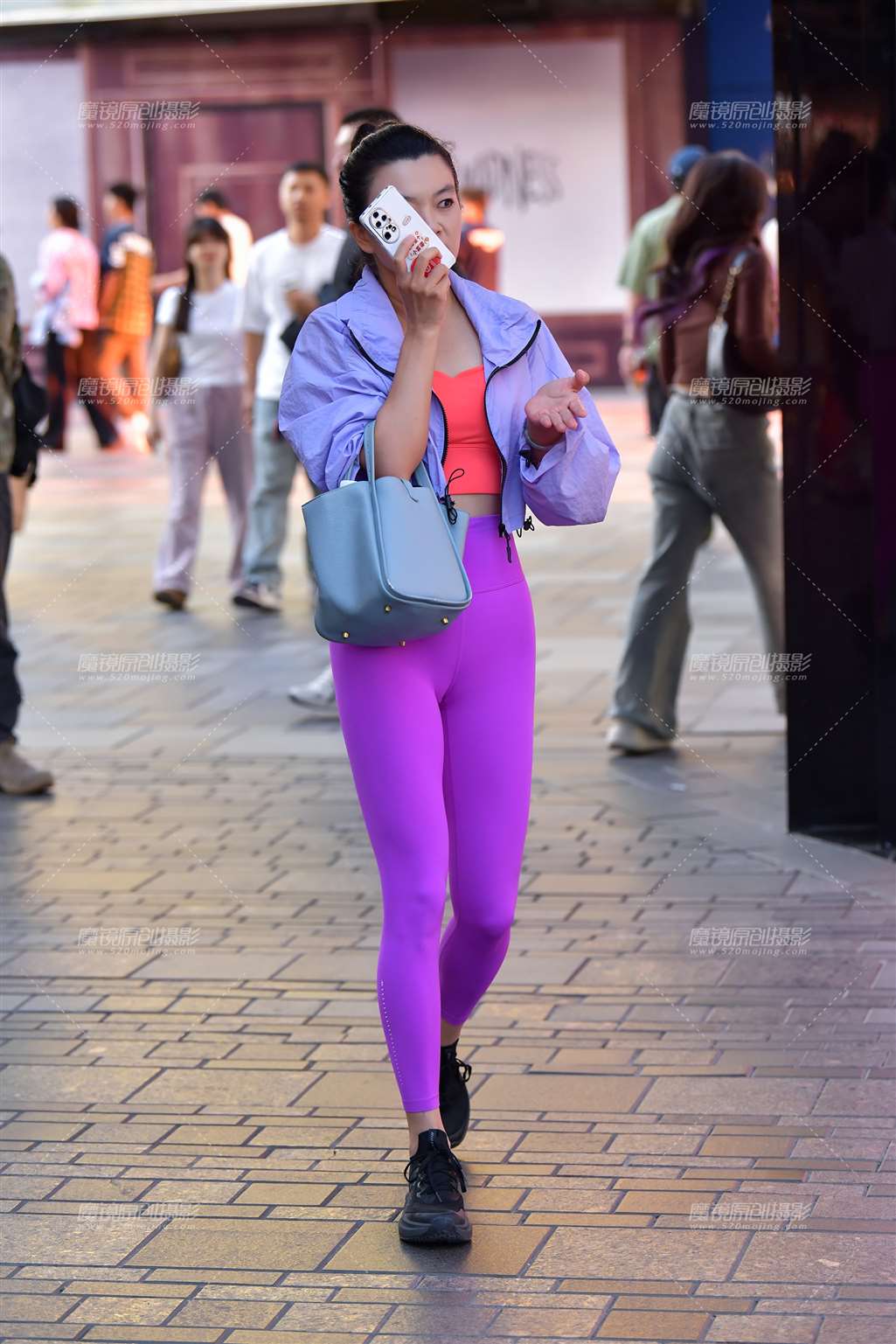图片[5]-玫红瑜伽紧身裤美女-街拍流行馆