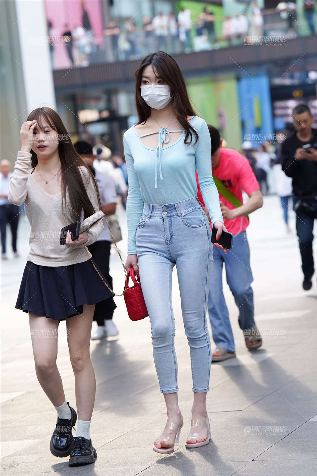 图片[3]-大长腿美眉-街拍流行馆