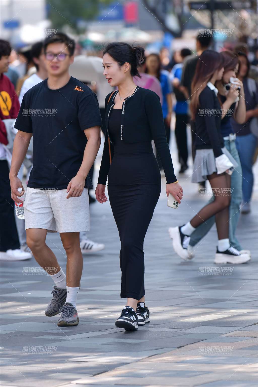 图片[5]-棉质裹身裙美女-街拍流行馆