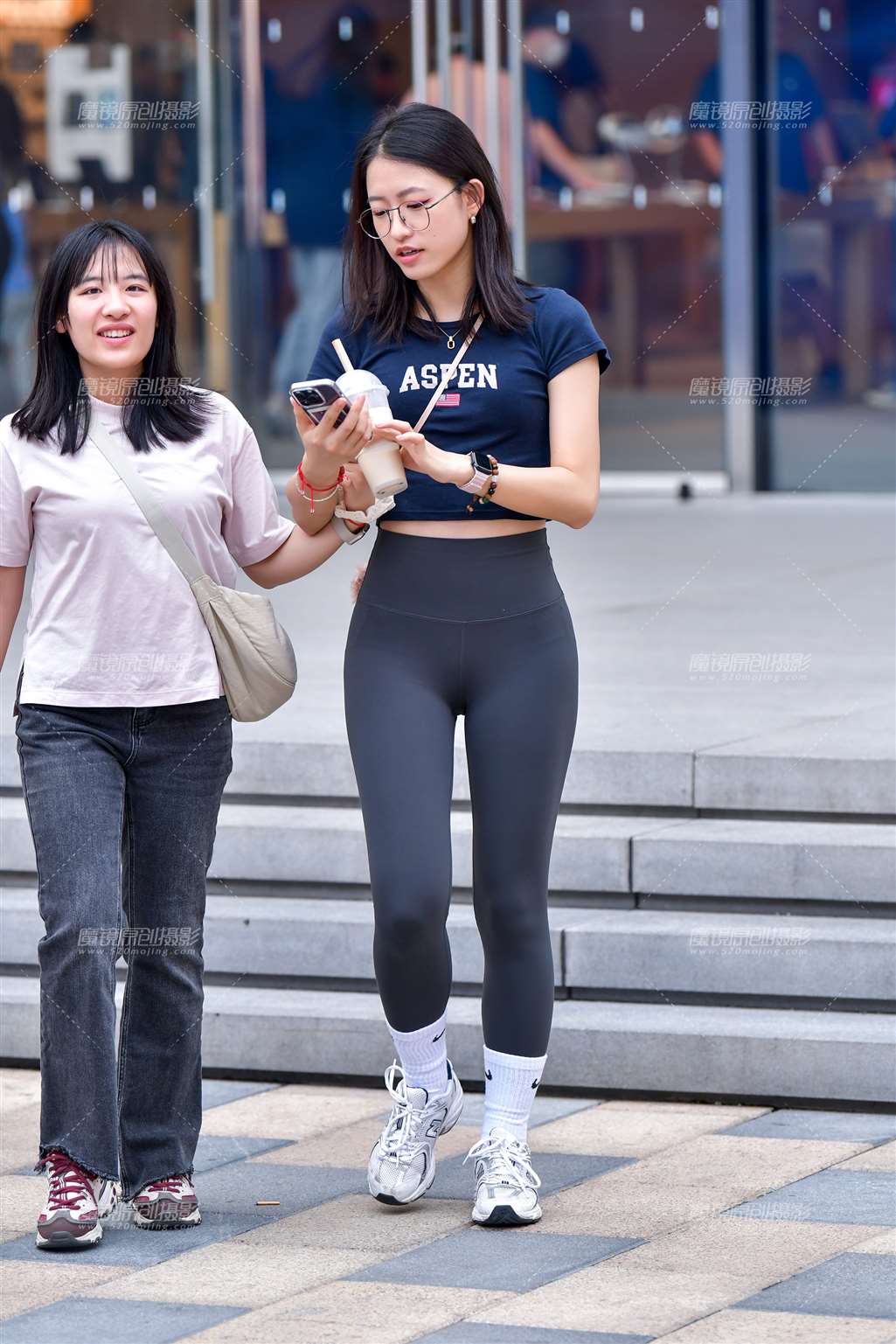 图片[4]-清秀瑜伽紧身裤美女-街拍流行馆