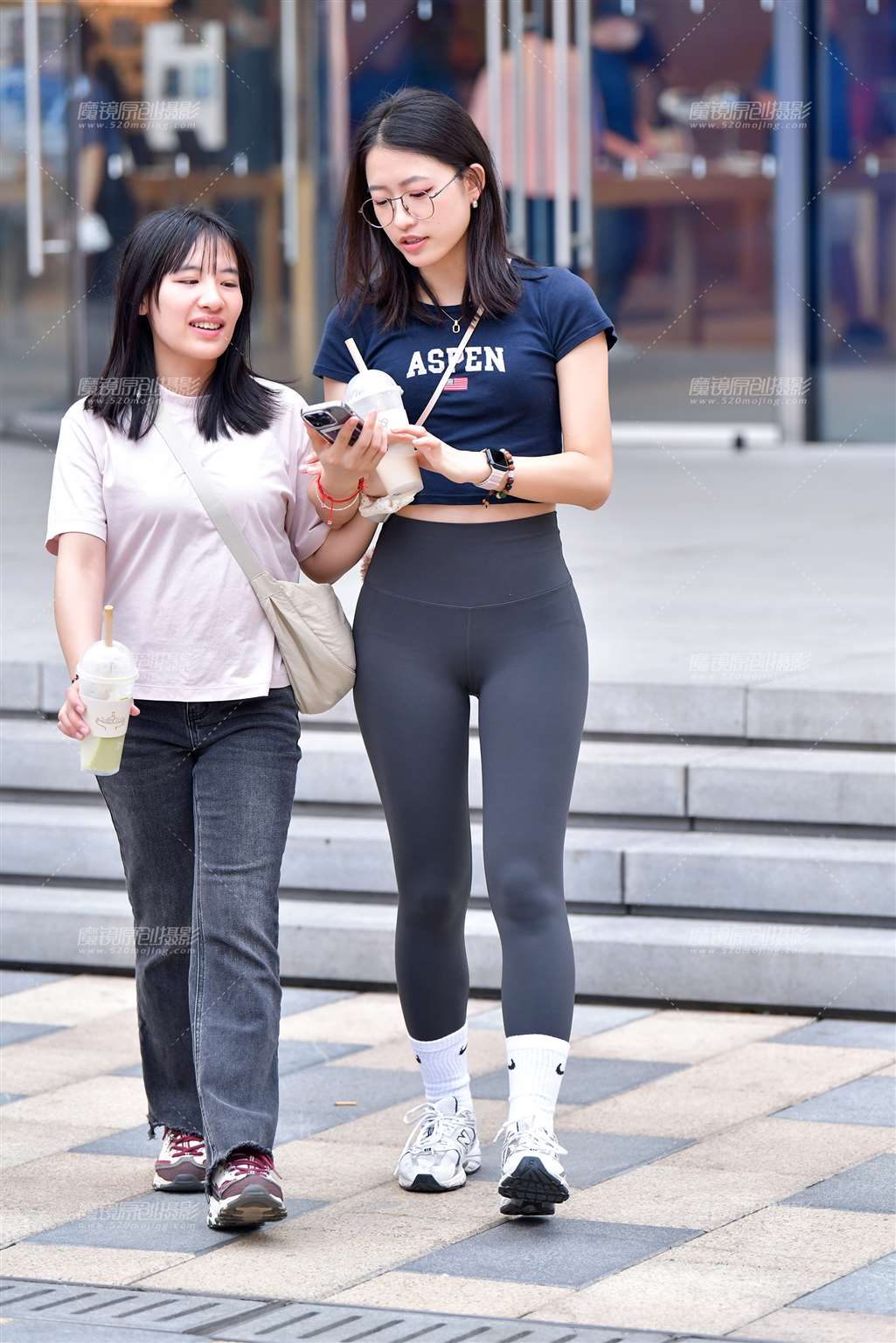 图片[5]-清秀瑜伽紧身裤美女-街拍流行馆