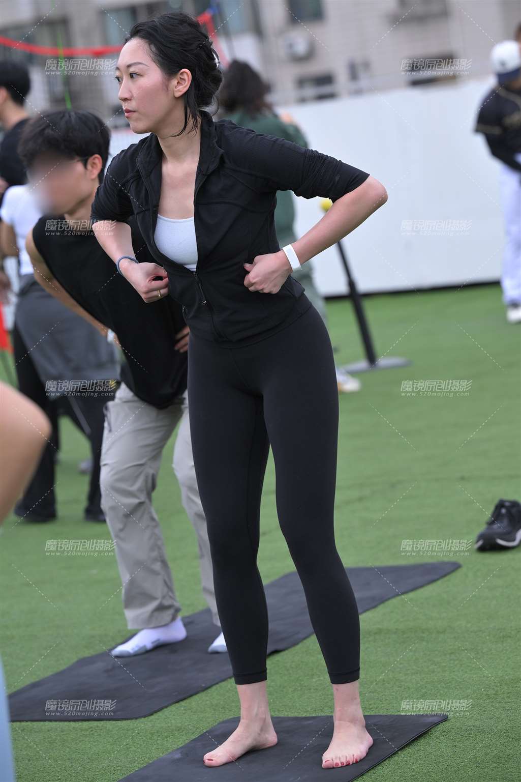 图片[4]-体式运动中的美女-街拍流行馆
