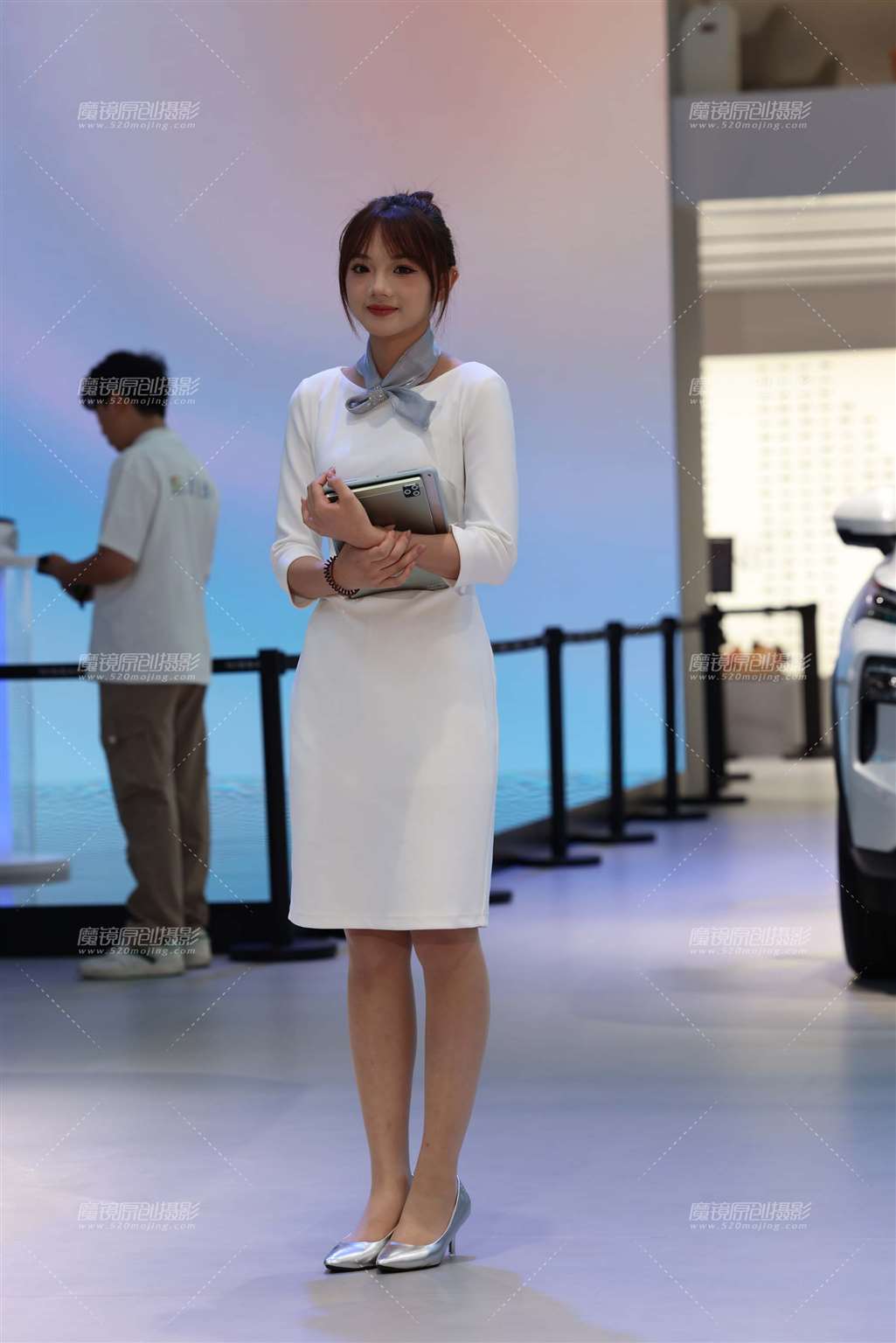 图片[1]-20241119甜美的女销售肉丝美腿-街拍流行馆