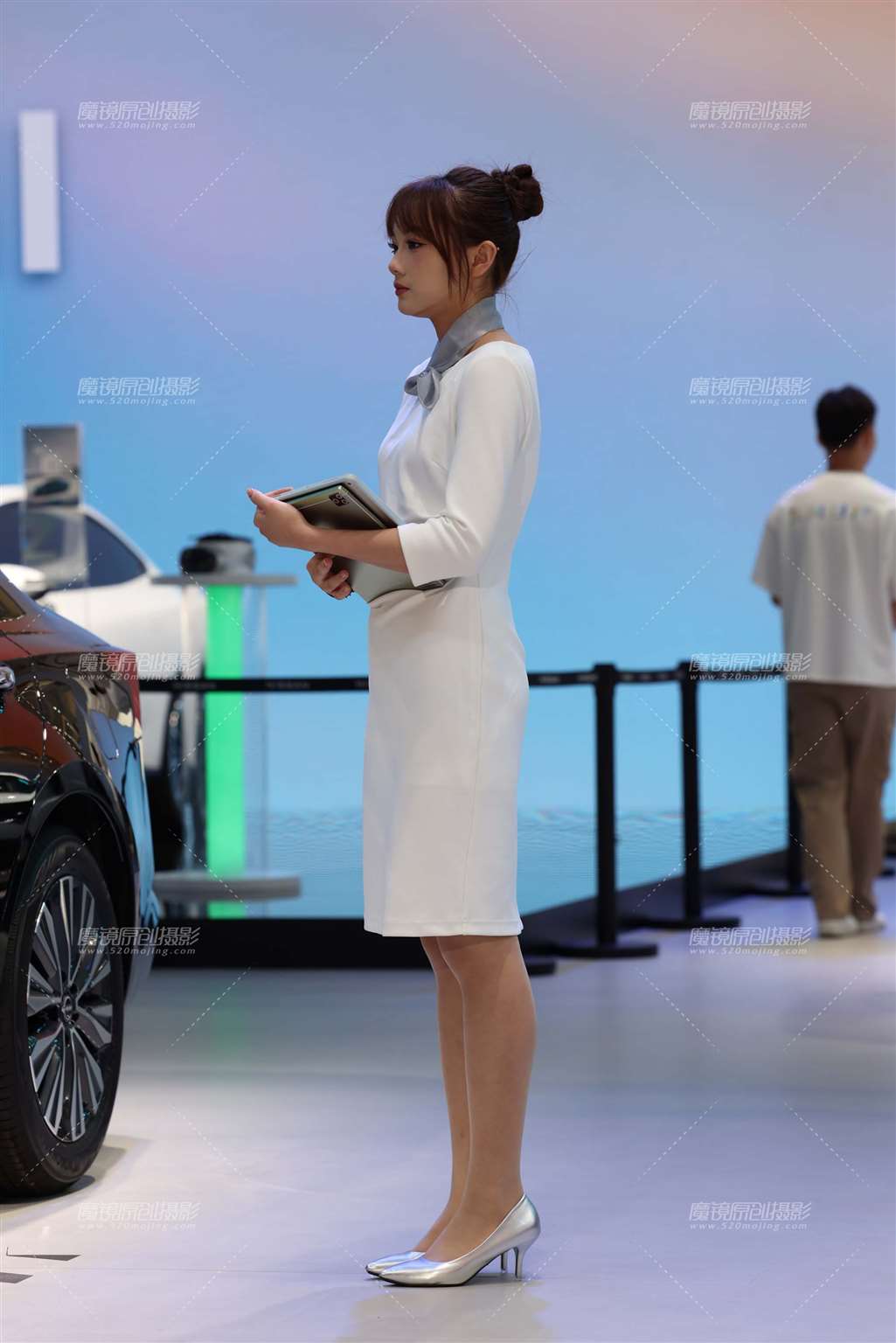 图片[4]-20241119甜美的女销售肉丝美腿-街拍流行馆