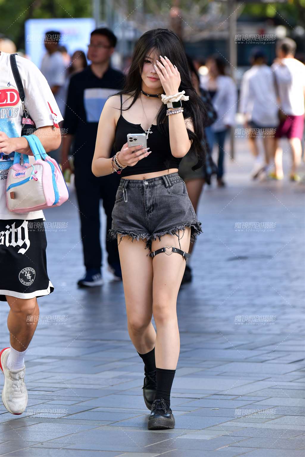 图片[5]-爱心牛仔热裤美女-街拍流行馆